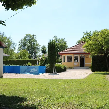 Κάμπινγκ Tulipan Gyenesdiás