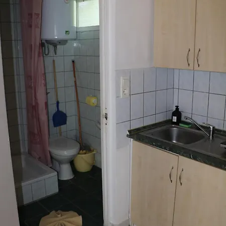 Tulipan Κάμπινγκ Gyenesdiás